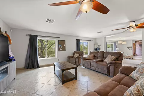Living - 1044 E Irvine Rd, Phoenix, AZ 85086 photo 1 of 1