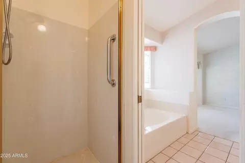 Bath - 2422 E Rockledge Rd, Phoenix, AZ 85048 photo 4 of 5