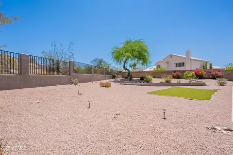 Exterior - 2422 E Rockledge Rd, Phoenix, AZ 85048 photo 12 of 13