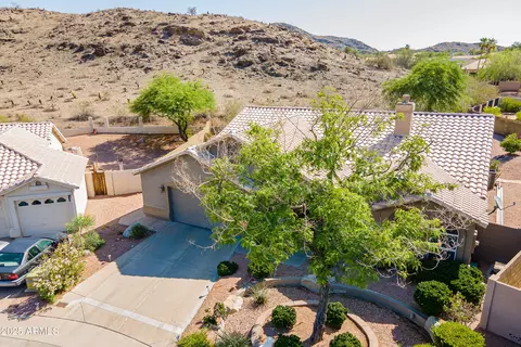 View/Area - 2422 E Rockledge Rd, Phoenix, AZ 85048 photo 1 of 8
