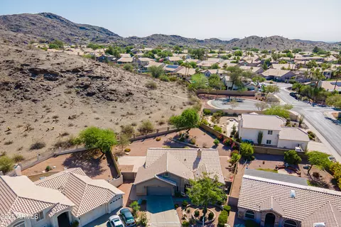 View/Area - 2422 E Rockledge Rd, Phoenix, AZ 85048 photo 7 of 8