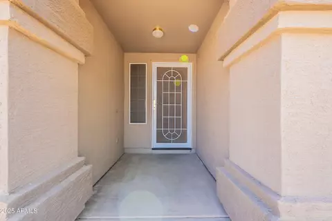 Exterior - 2422 E Rockledge Rd, Phoenix, AZ 85048 photo 4 of 13