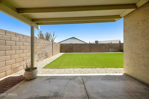 Exterior - 3011 W Salter Dr, Phoenix, AZ 85027 photo 5 of 7