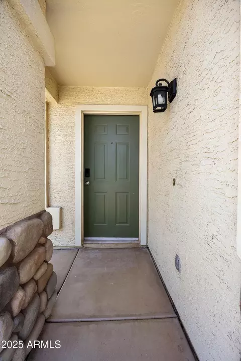 Exterior - 3011 W Salter Dr, Phoenix, AZ 85027 photo 2 of 7