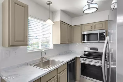 4630 N 68th St #280, Scottsdale, AZ 85251