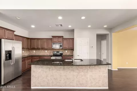 Kitchen - 10910 E Sebring Ave, Mesa, AZ 85212 photo 2 of 3