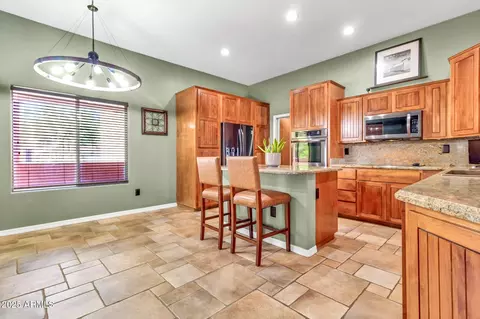 Kitchen - 2699 E Claxton Rd, Gilbert, AZ 85297 photo 3 of 5