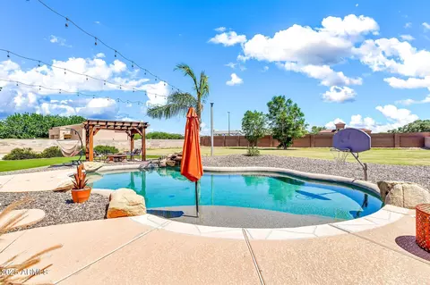 Exterior - 2699 E Claxton Rd, Gilbert, AZ 85297 photo 4 of 14