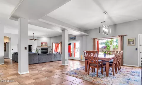 Dining - 2699 E Claxton Rd, Gilbert, AZ 85297 photo 1 of 2