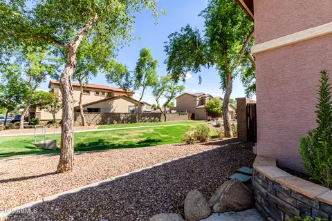 4662 S Calico Rd, Gilbert, AZ 85297 photo 5