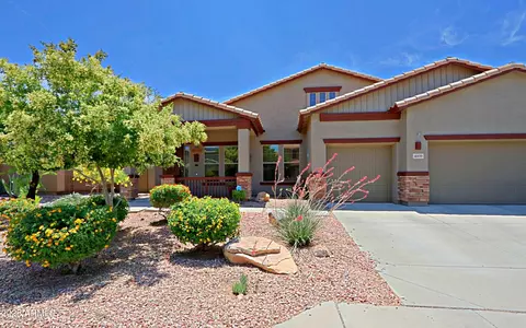 4609 W Challenger Trl, New River, AZ 85087