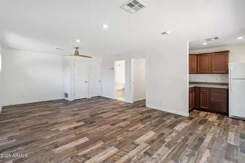 Living - 216 E Harmont Dr, Phoenix, AZ 85020 photo 8 of 8