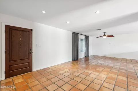 Living - 216 E Harmont Dr, Phoenix, AZ 85020 photo 5 of 8