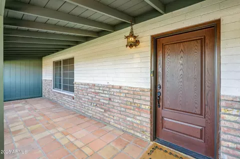 Exterior - 216 E Harmont Dr, Phoenix, AZ 85020 photo 2 of 12