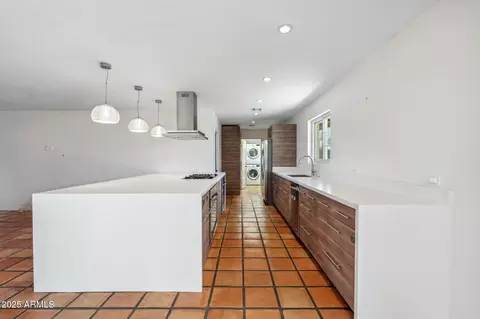 Kitchen - 216 E Harmont Dr, Phoenix, AZ 85020 photo 7 of 7