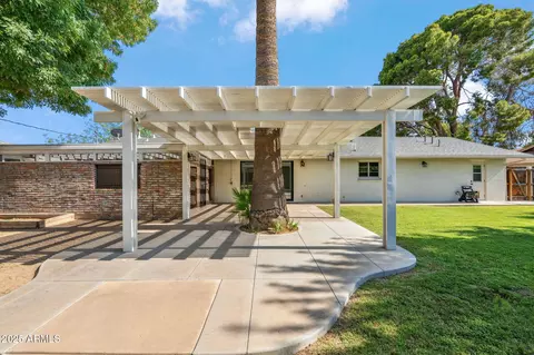 Exterior - 216 E Harmont Dr, Phoenix, AZ 85020 photo 6 of 12