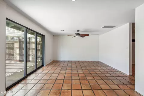 Living - 216 E Harmont Dr, Phoenix, AZ 85020 photo 3 of 8