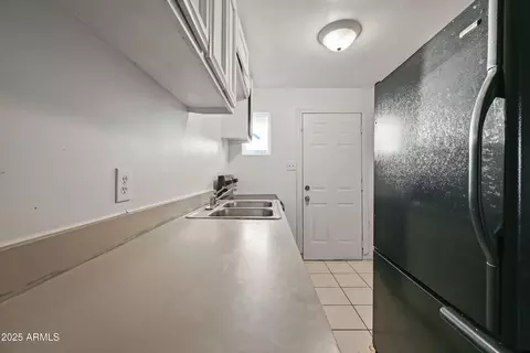 Kitchen - 2237 E Taylor St, Phoenix, AZ 85006 photo 2 of 2