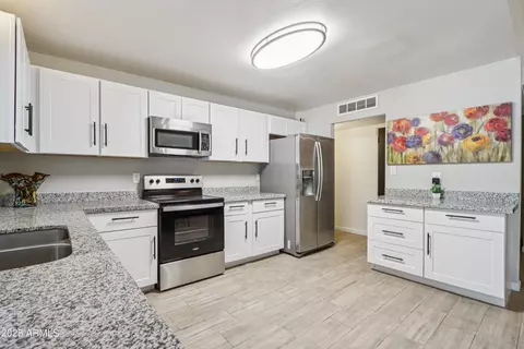 Kitchen - 3410 Everett Dr, Phoenix, AZ 85032 photo 3 of 5