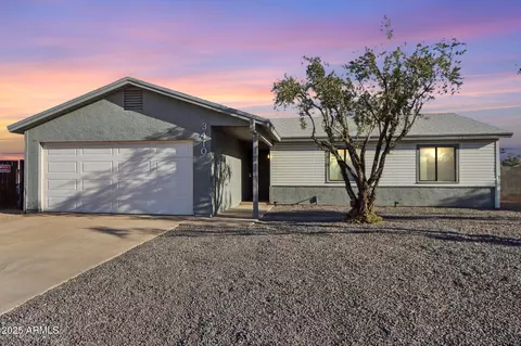 3410 Everett Dr, Phoenix, AZ 85032