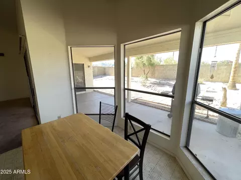 Dining - 4008 E Knox Rd, Phoenix, AZ 85044 photo 1 of 1