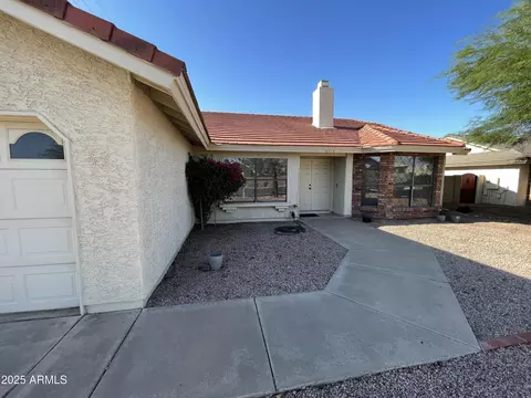 Exterior - 4008 E Knox Rd, Phoenix, AZ 85044 photo 4 of 11
