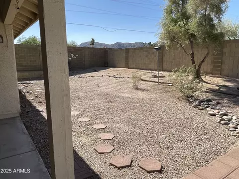 Exterior - 4008 E Knox Rd, Phoenix, AZ 85044 photo 6 of 11