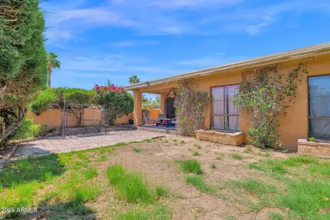 Exterior - 1040 E Clinton St, Phoenix, AZ 85020 photo 7 of 7