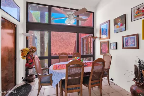 Dining - 1040 E Clinton St, Phoenix, AZ 85020 photo 1 of 2