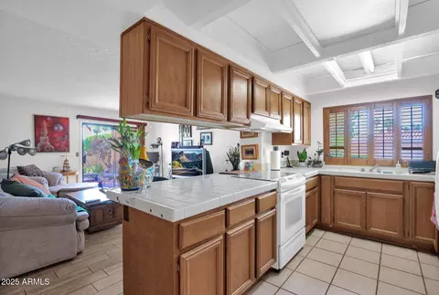 Kitchen - 1040 E Clinton St, Phoenix, AZ 85020 photo 1 of 3
