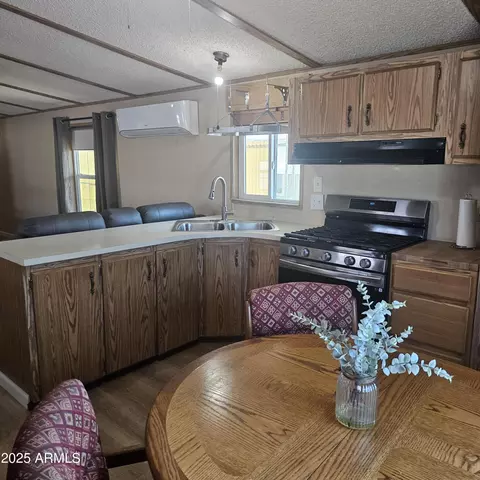 1325 N Delaware Dr, Apache Junction, AZ 85120 photo 4