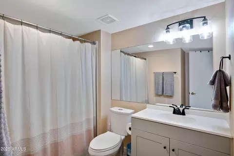 Bath - 848 E Morningside Dr, Phoenix, AZ 85022 photo 1 of 2