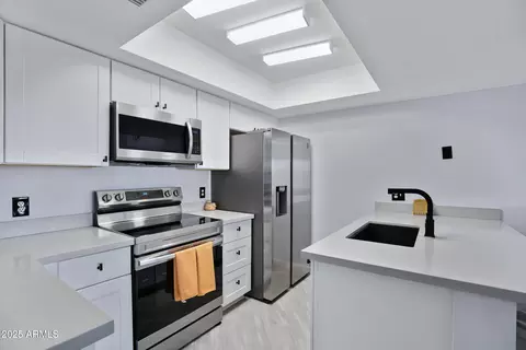 Kitchen - 848 E Morningside Dr, Phoenix, AZ 85022 photo 1 of 4