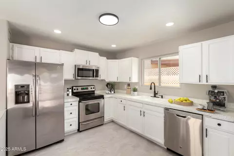 Kitchen - 619 E Jensen St #14, Mesa, AZ 85203 photo 1 of 4