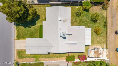 View/Area - 4140 E Glenrosa Ave, Phoenix, AZ 85018 photo 1 of 4