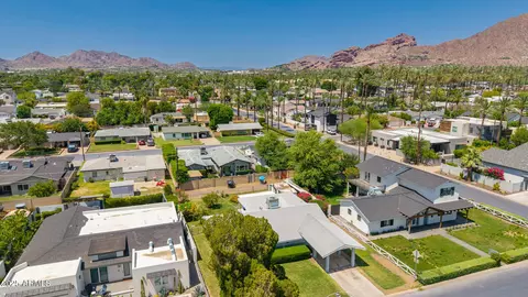 View/Area - 4140 E Glenrosa Ave, Phoenix, AZ 85018 photo 3 of 4