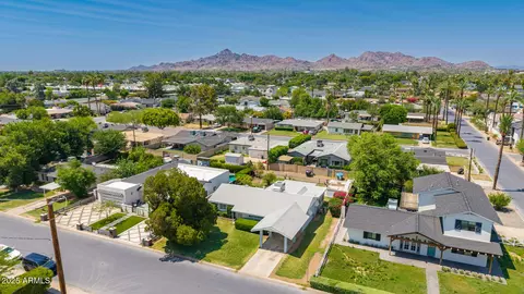 View/Area - 4140 E Glenrosa Ave, Phoenix, AZ 85018 photo 4 of 4