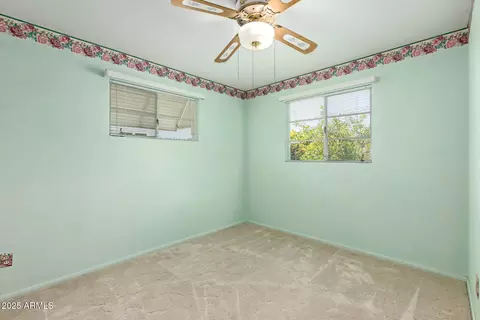 Bedroom - 4140 E Glenrosa Ave, Phoenix, AZ 85018 photo 4 of 7