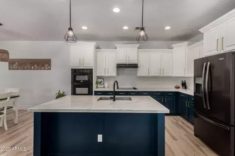 465 E Frances Ln, Gilbert, AZ 85295 photo 3
