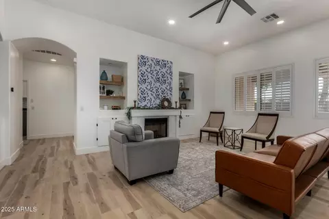 465 E Frances Ln, Gilbert, AZ 85295 photo 10
