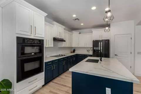 465 E Frances Ln, Gilbert, AZ 85295 photo 2