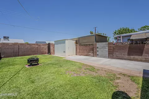 Exterior - 2432 W Echo Ln, Phoenix, AZ 85021 photo 12 of 12