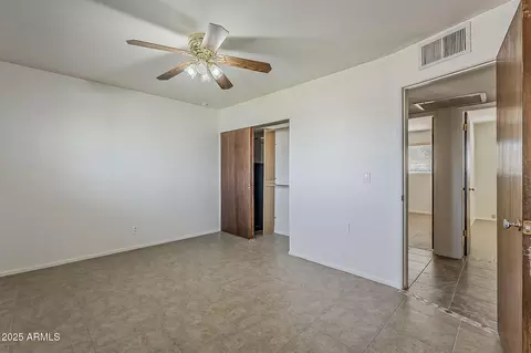 Bedroom - 2432 W Echo Ln, Phoenix, AZ 85021 photo 7 of 7
