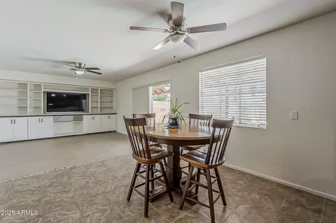 Dining - 2432 W Echo Ln, Phoenix, AZ 85021 photo 1 of 4