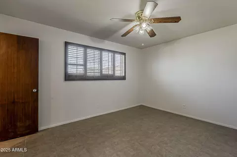 Bedroom - 2432 W Echo Ln, Phoenix, AZ 85021 photo 4 of 7