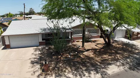 View/Area - 2432 W Echo Ln, Phoenix, AZ 85021 photo 1 of 2