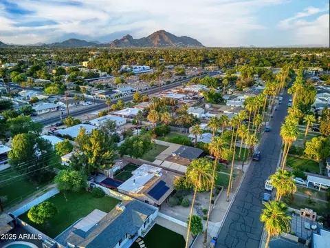 View/Area - 3018 E Mulberry Dr, Phoenix, AZ 85016 photo 2 of 3