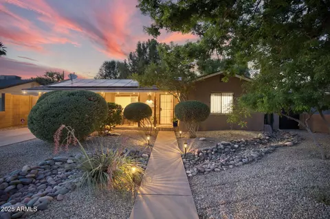 3018 E Mulberry Dr, Phoenix, AZ 85016