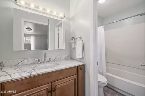 Bath - 3018 E Mulberry Dr, Phoenix, AZ 85016 photo 1 of 2
