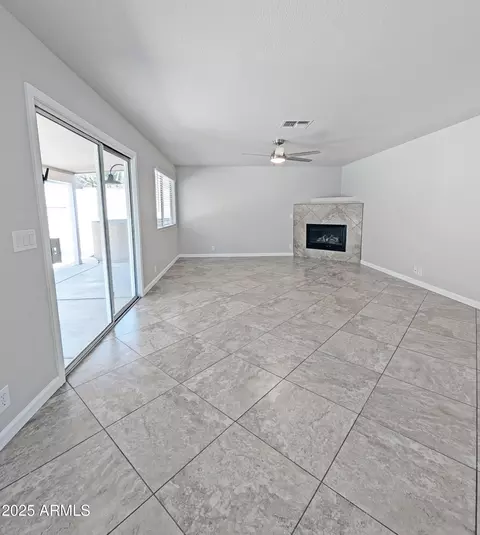 Living - 1332 E Charleston Ave, Phoenix, AZ 85022 photo 2 of 4